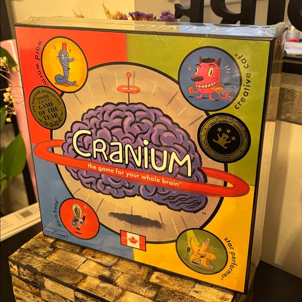 NWT CRANIUM Family Board Game Award Winning Canadian Edition Ages 12+ - Picture 4 of 8